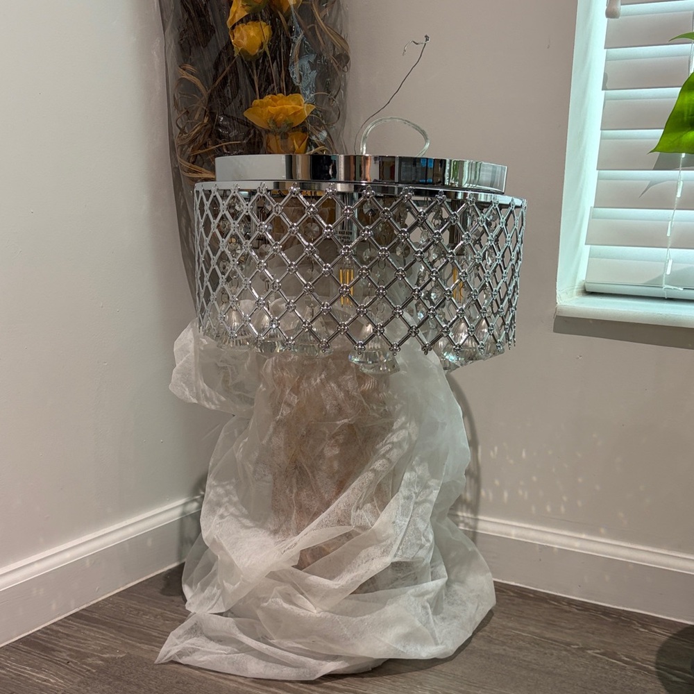 Crystal Accent Table Lamp in Silver